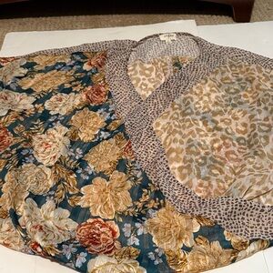 Umgee Multicolor Floral and Animal Print Top Medium
